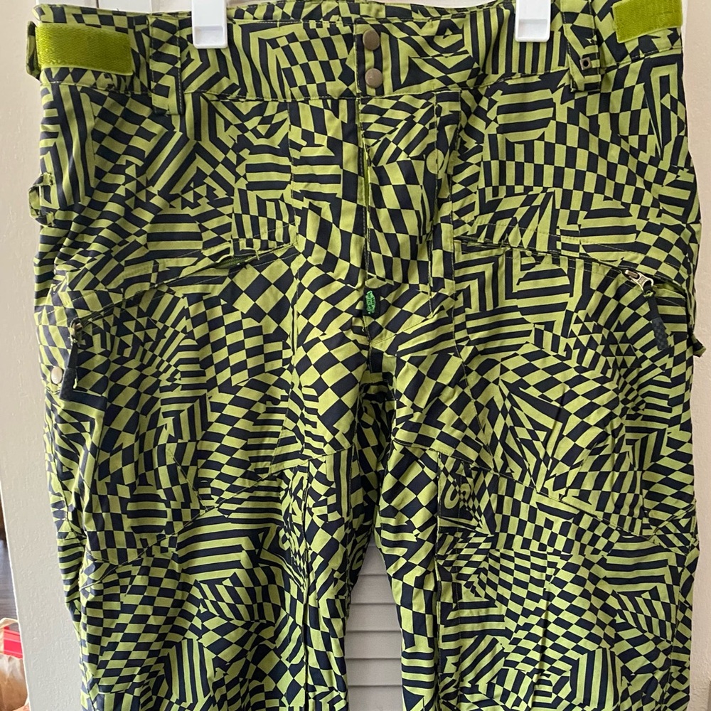 Vans Snowboarding Pants - men’s XXL.  Green & Black.  Lots of pockets.